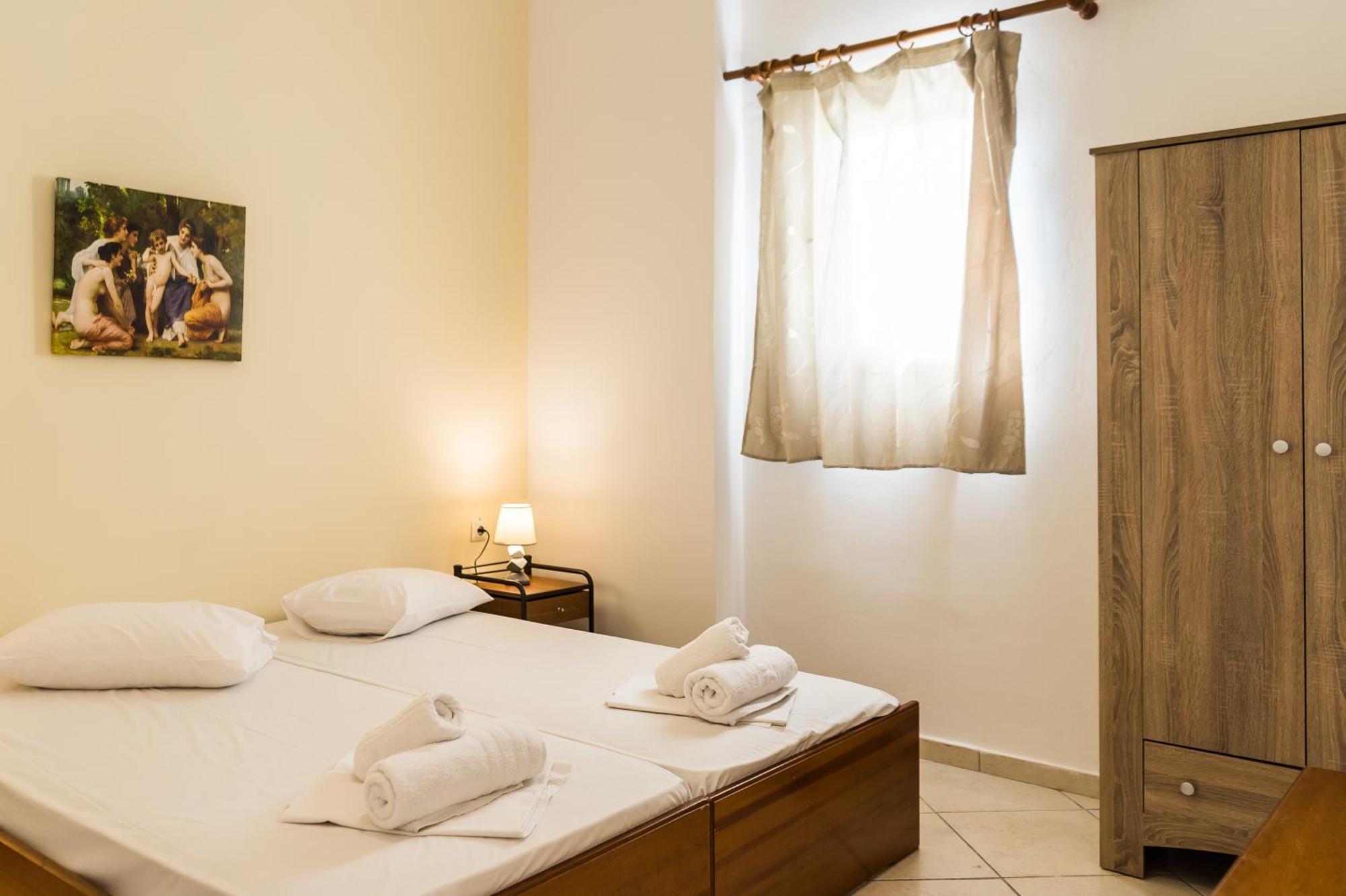 Laganas Strip Mall Apartments Bagian luar foto